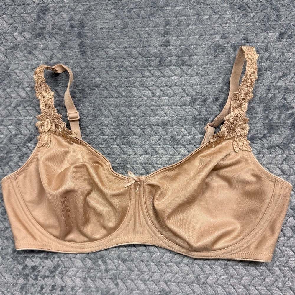 Dominique Intimate Apparel Lace Trim Nude Underwire Bra Size 36C